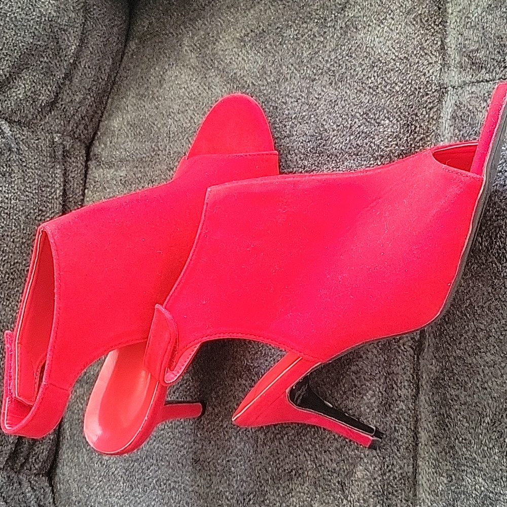 Red, velvet-like, slingback bootie